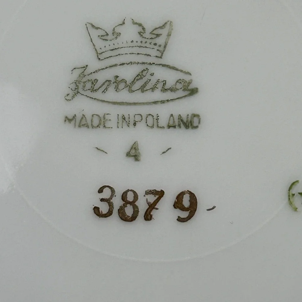 Favolina Karolina Jarolina Poland China Dinner Plate Silver Scalloped 3879 2‎